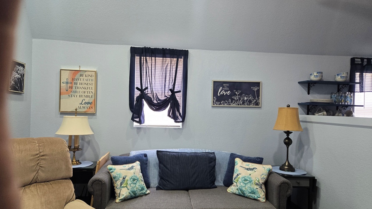 Photo of Livingroom in Marshall