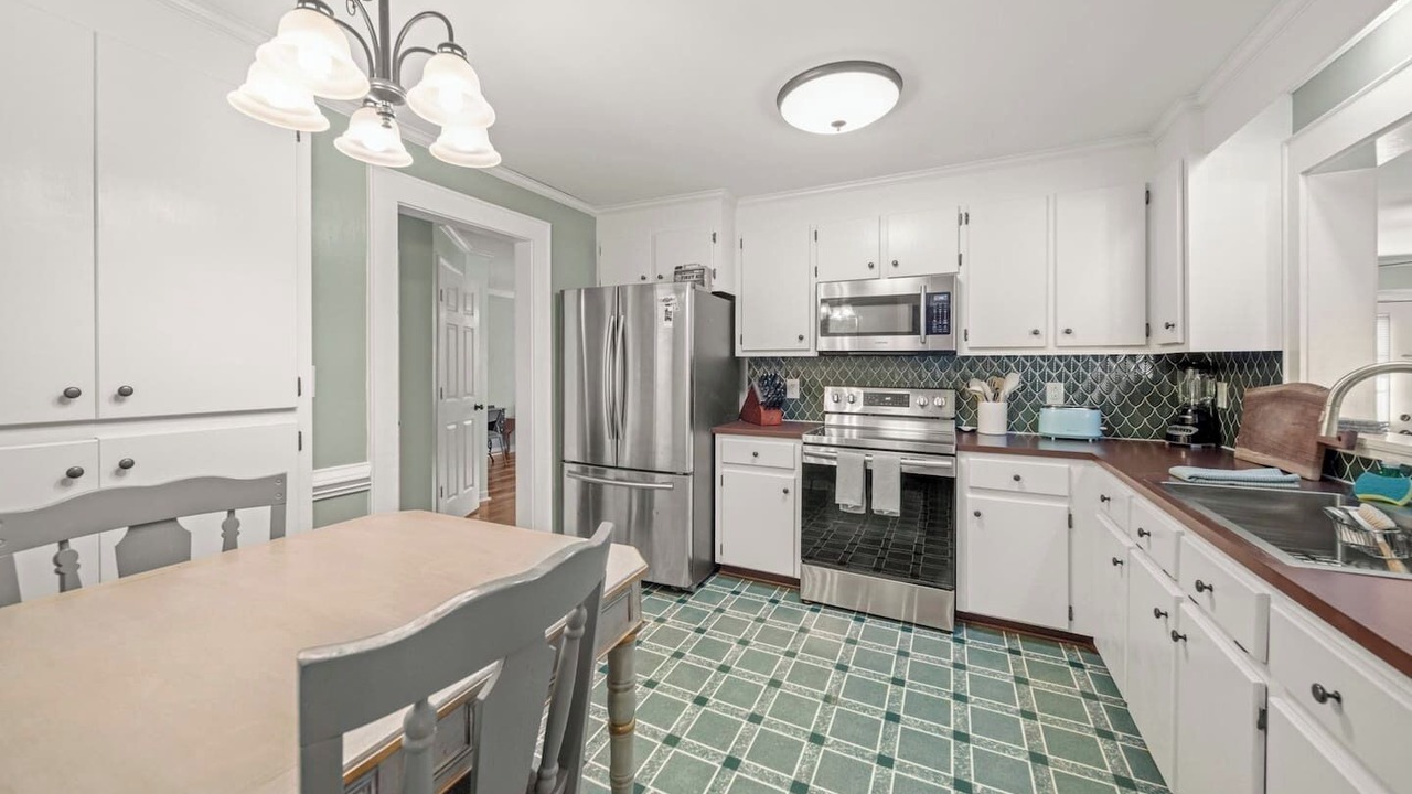 Photo of Kitchen in Belmont Historic District