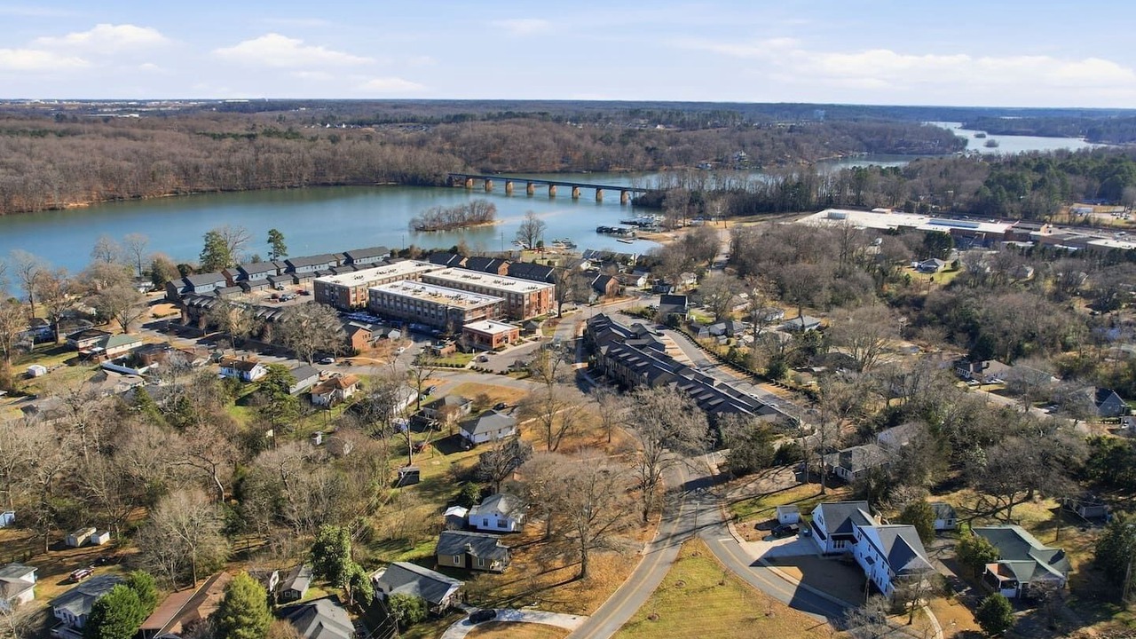 Photo of Outdoor in Belmont Historic District