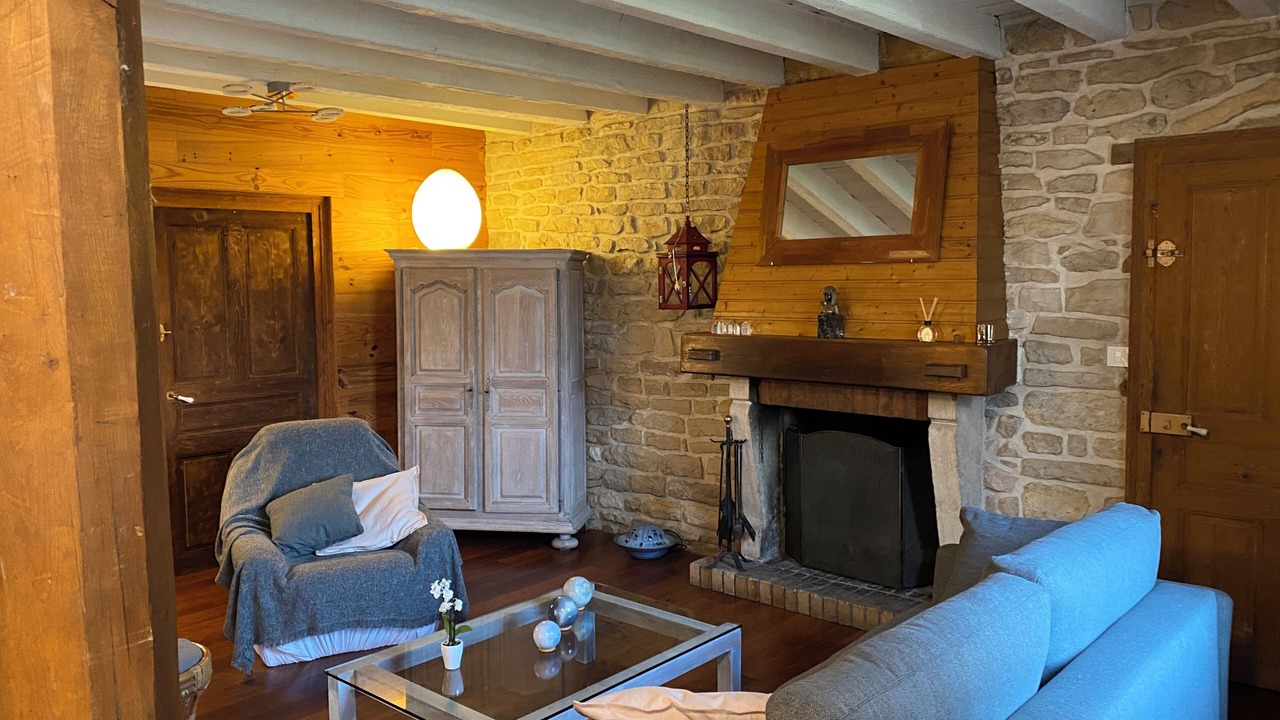 Photo of Livingroom in Tillenay