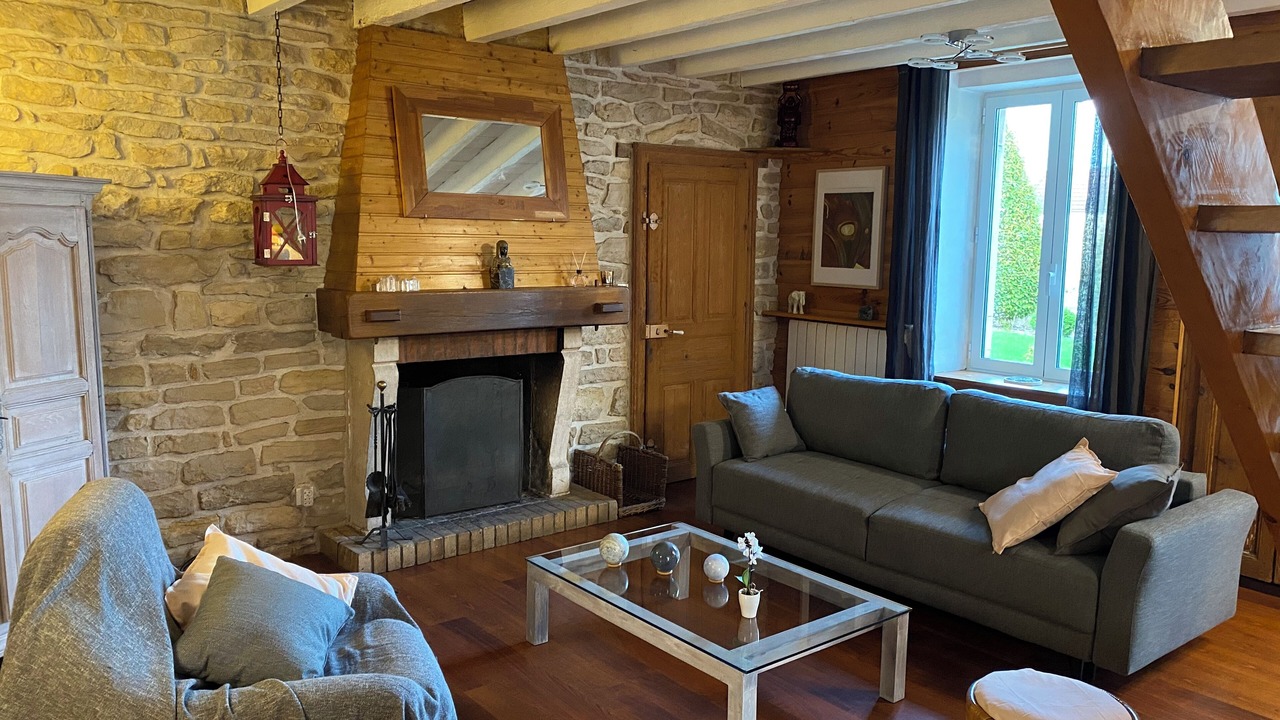 Photo of Livingroom in Tillenay