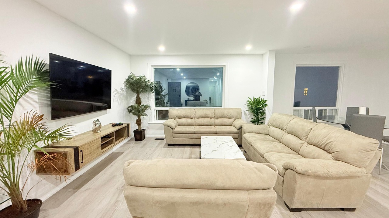 Photo of Livingroom in Agincourt