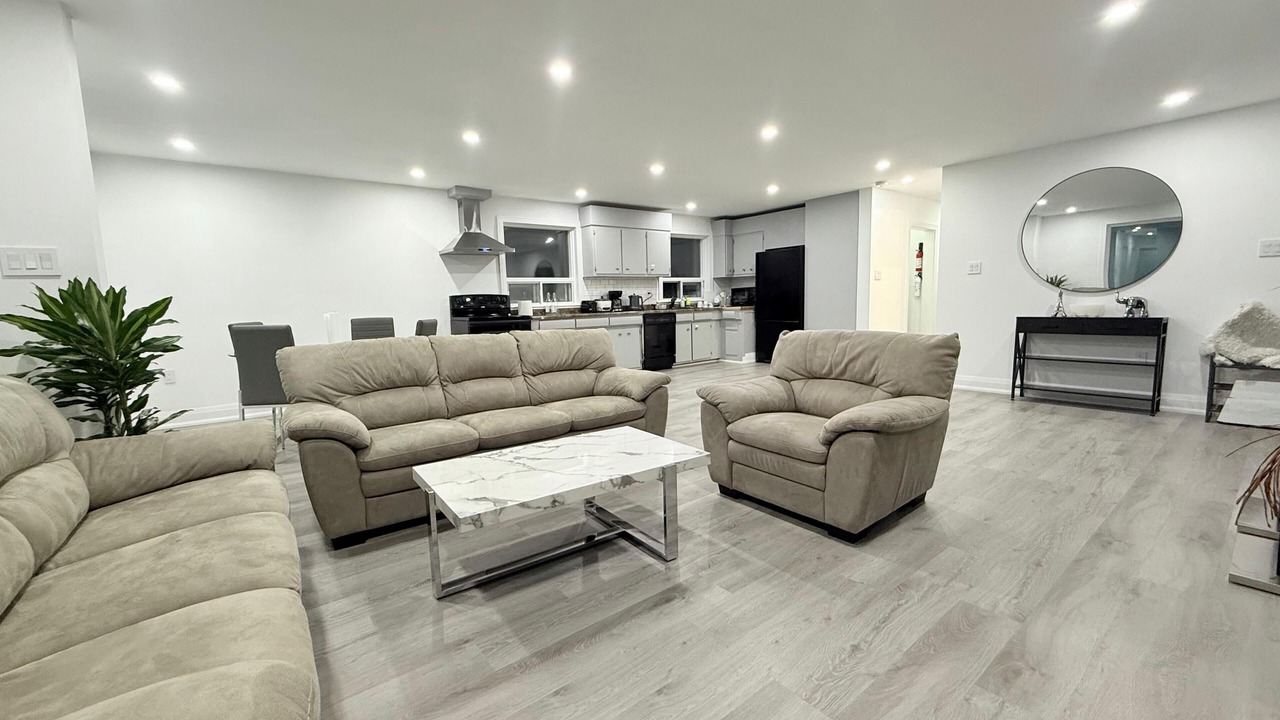 Photo of Livingroom in Agincourt