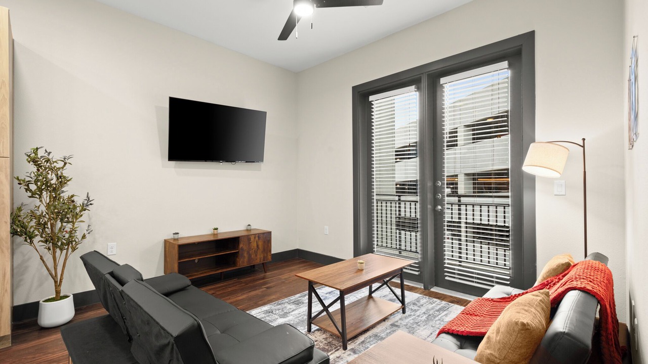 Photo of Livingroom in North Burnet