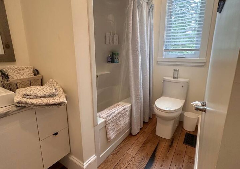 Photo of Bathroom in Port Sydney