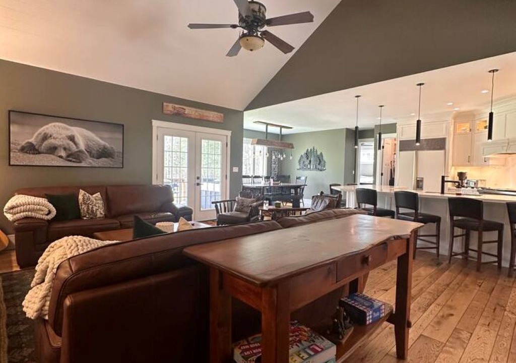Photo of Livingroom in Port Sydney