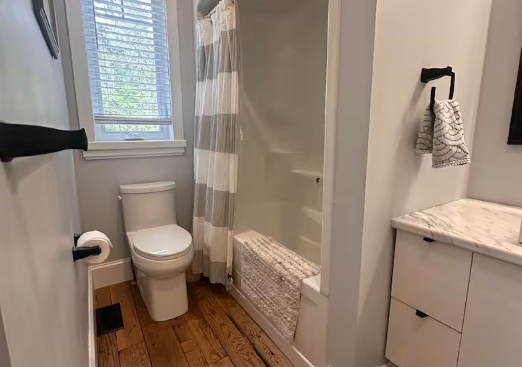 Photo of Bathroom in Port Sydney
