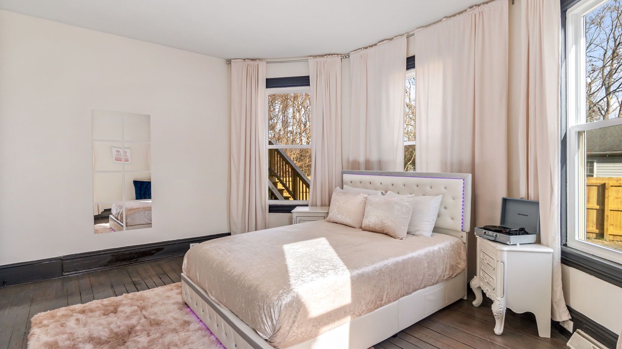 Photo of Bedroom in Mosby