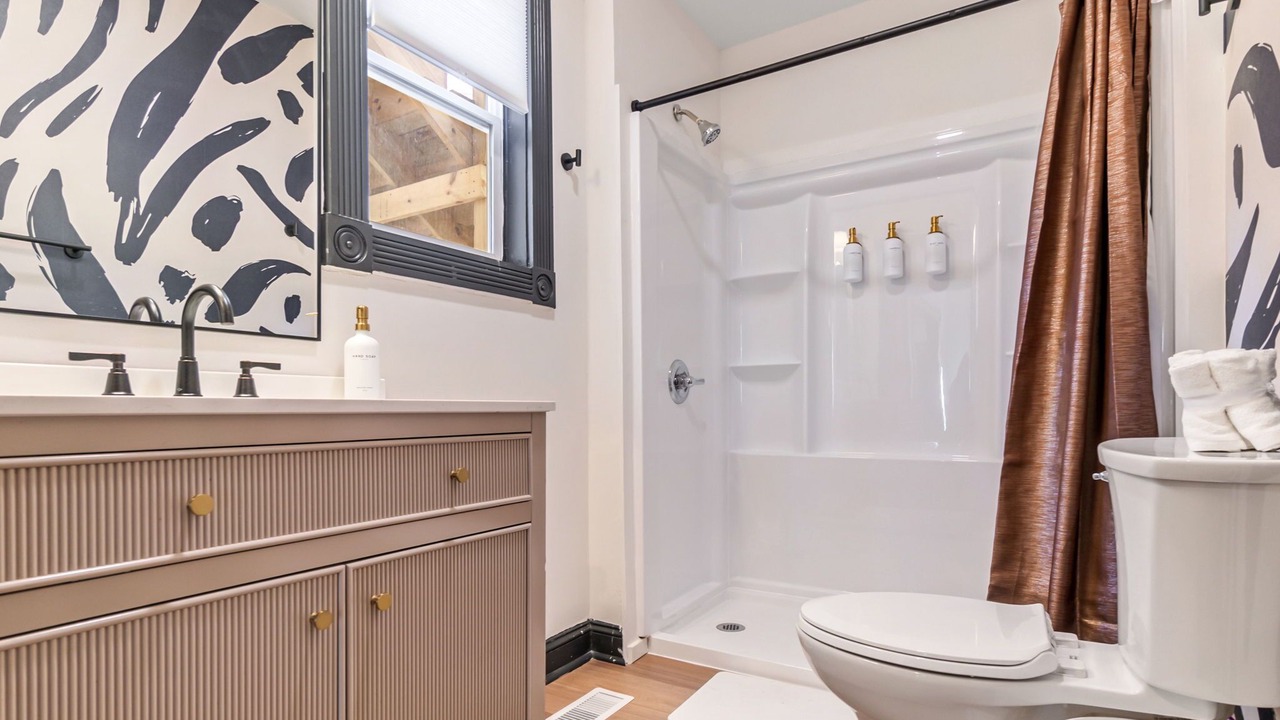 Photo of Bathroom in Mosby