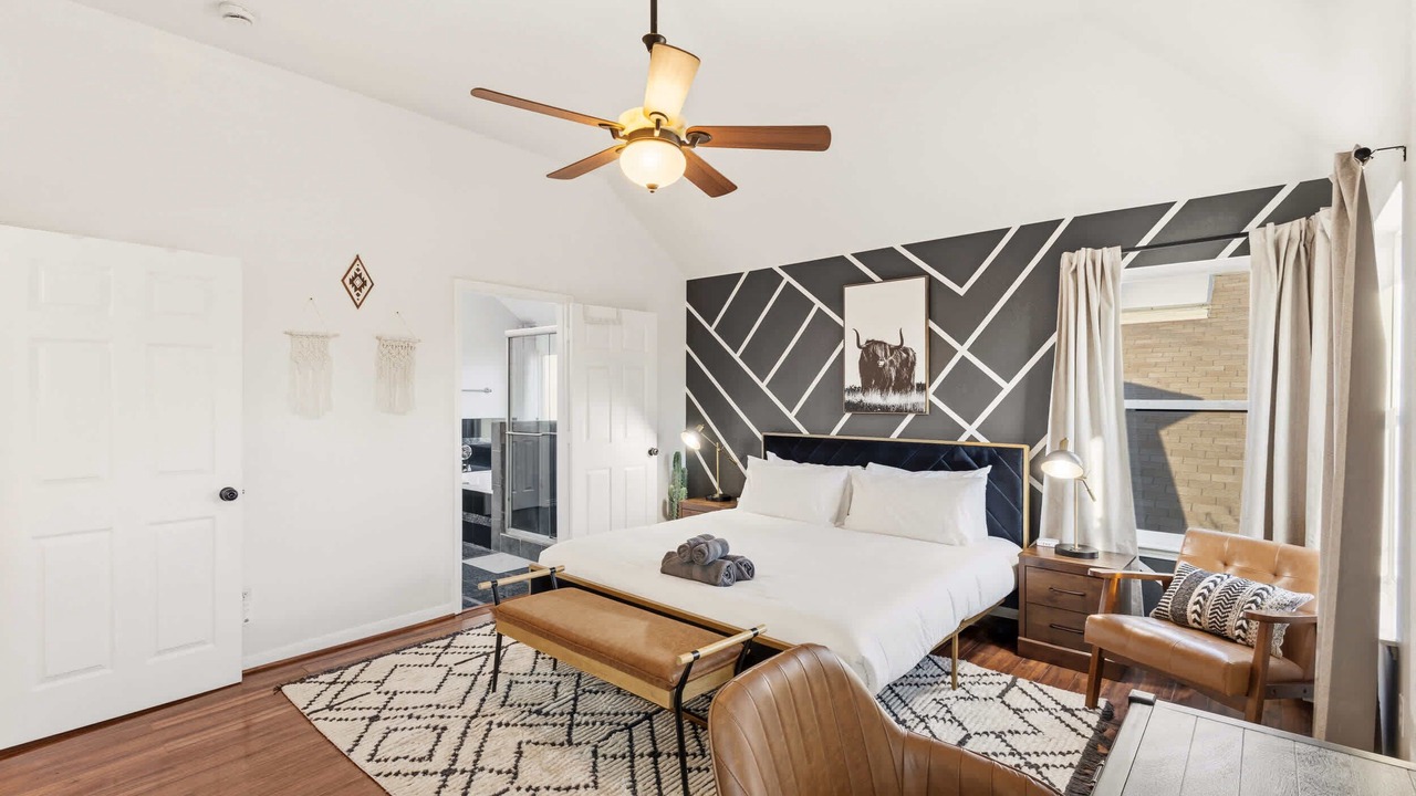 Photo of Bedroom in Far North Dallas