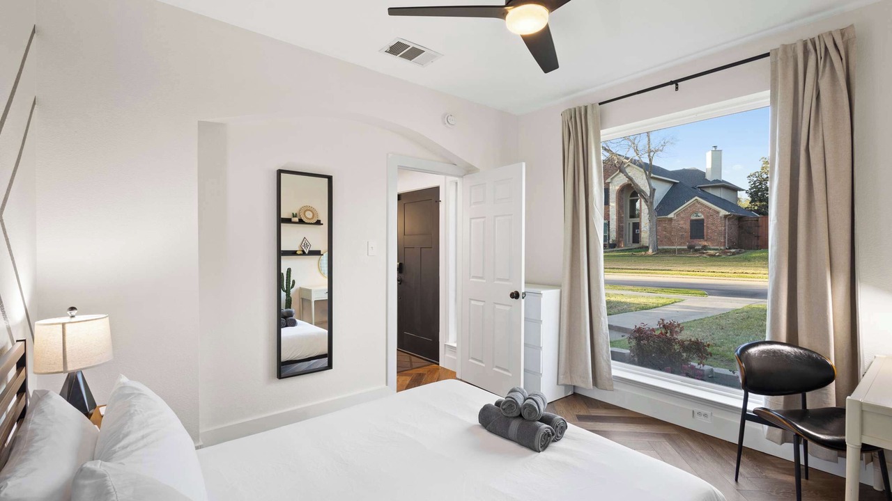 Photo of Bedroom in Far North Dallas