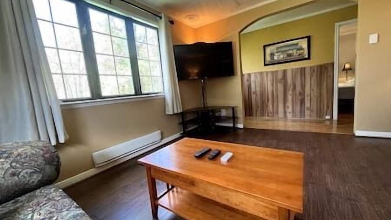 Photo of Livingroom in Stoney Creek