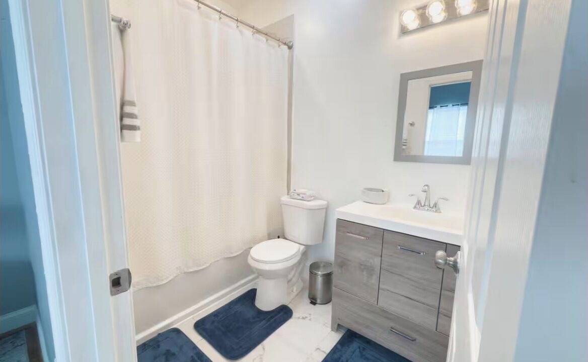 Photo of Bathroom in Anacostia