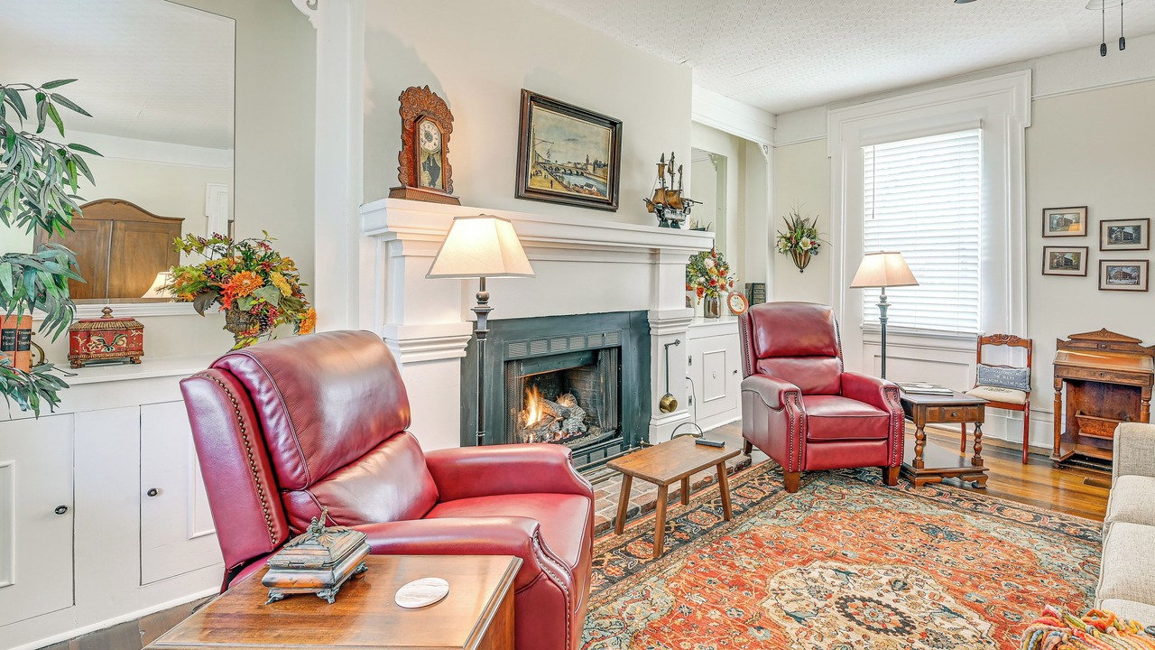 Photo of Livingroom in Taylorsville