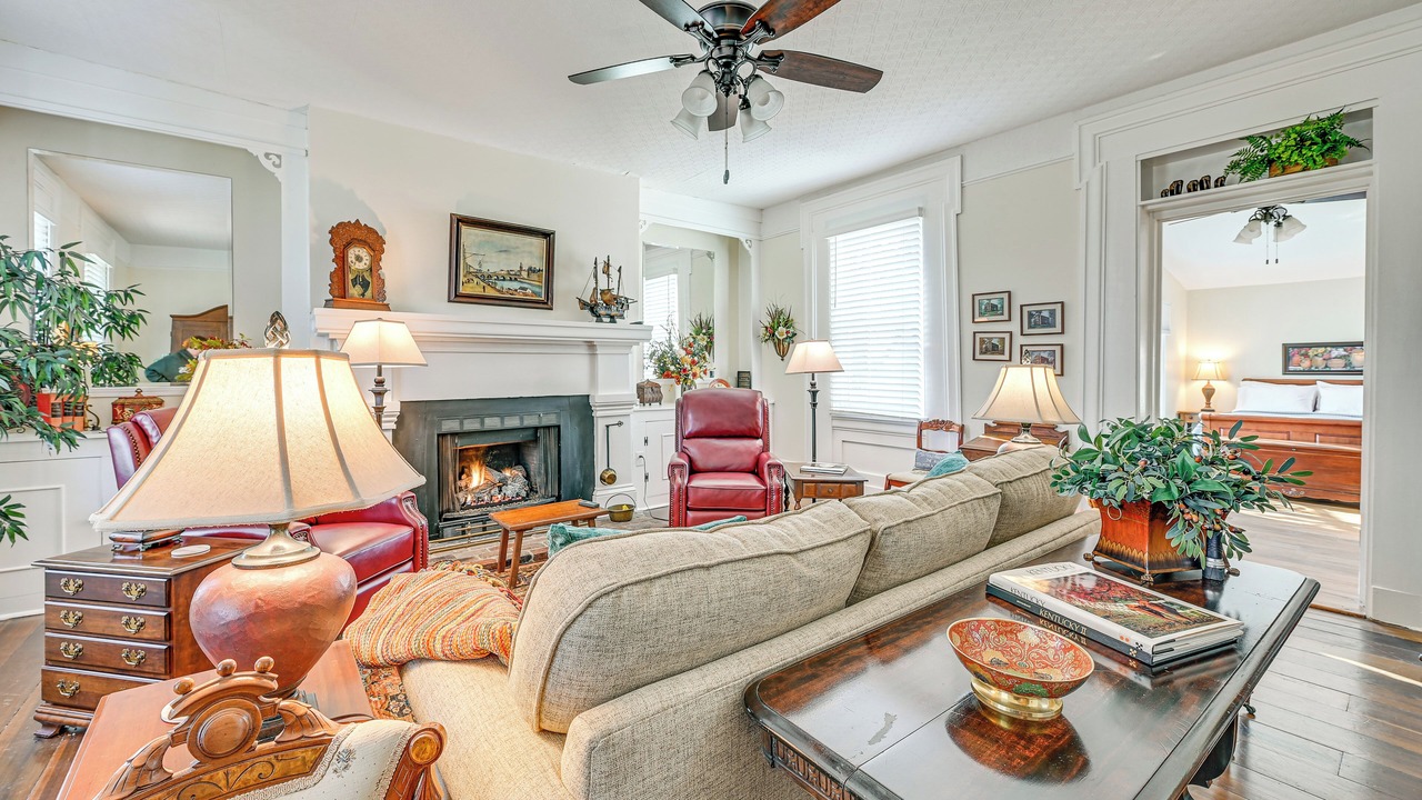 Photo of Livingroom in Taylorsville