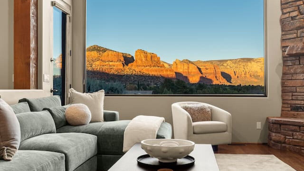 Photo of Livingroom in Oak Creek