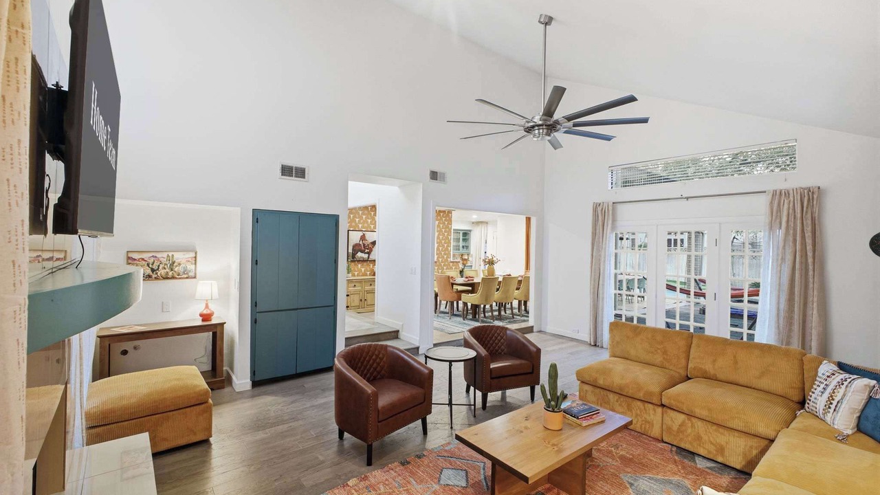 Photo of Bedroom in North San Antonio - SAT