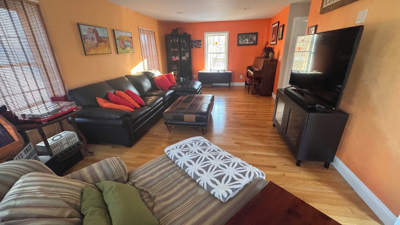 Photo of Livingroom in North Attleboro