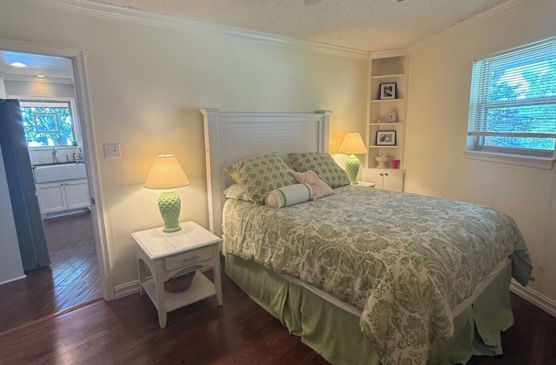 Photo of Bedroom in Grove