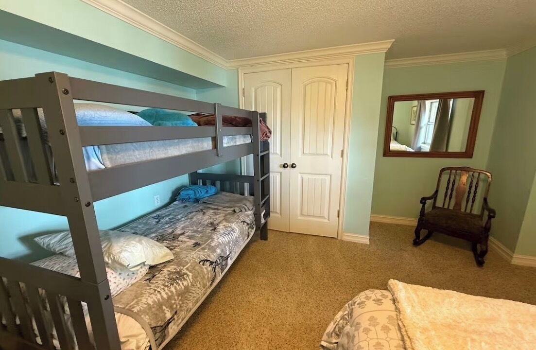 Photo of Bedroom in Grove