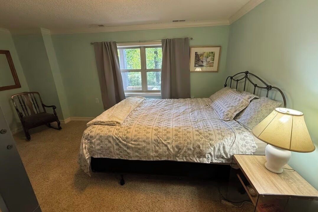 Photo of Bedroom in Grove