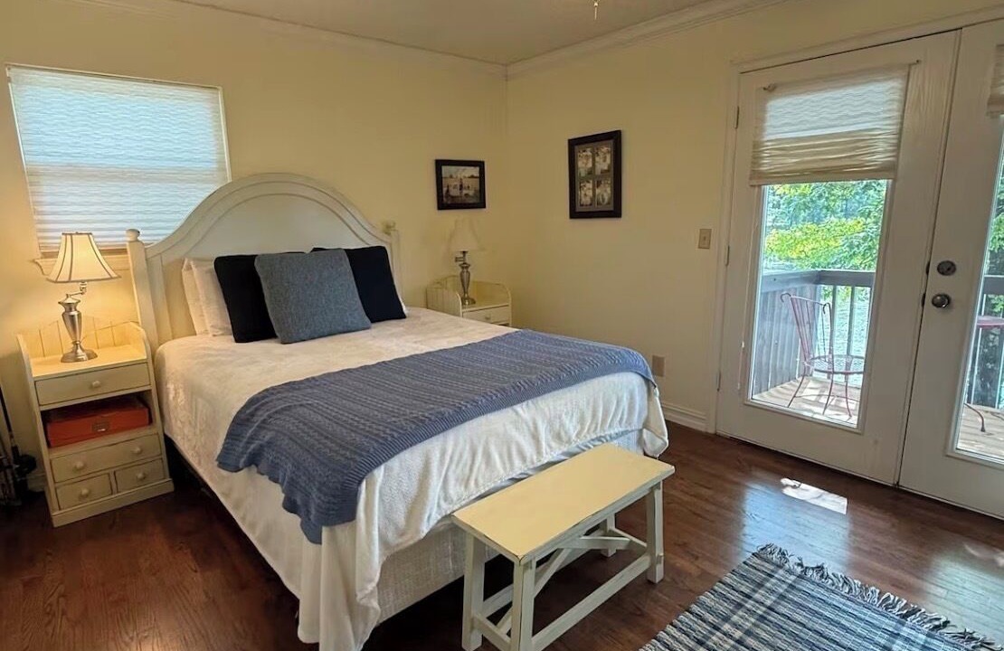 Photo of Bedroom in Grove