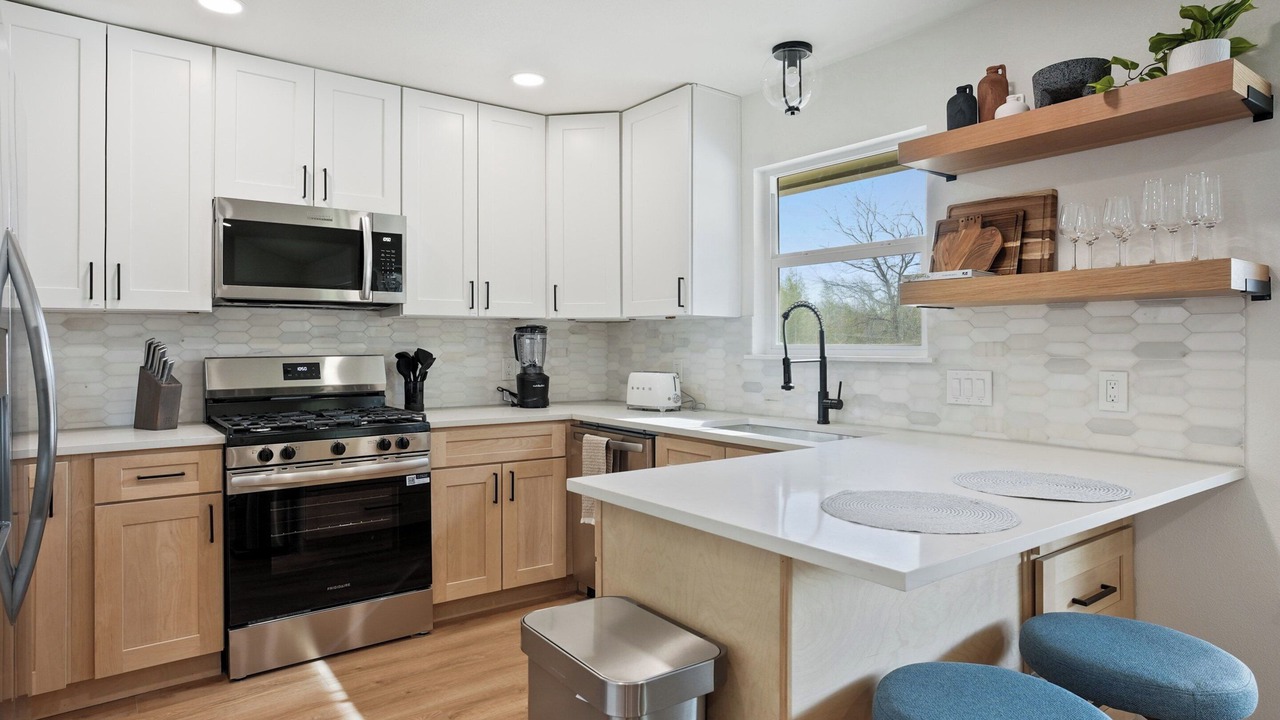 Photo of Kitchen in North Austin Civic Association