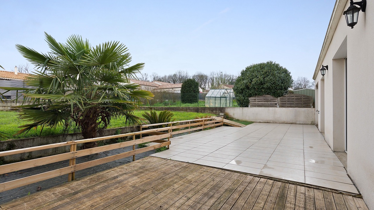 Photo of Patio Balcony in Saint-Florent-des-Bois