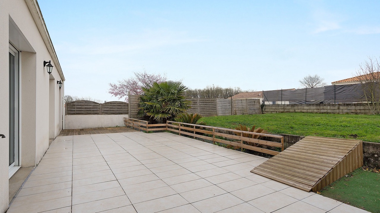 Photo of Patio Balcony in Saint-Florent-des-Bois