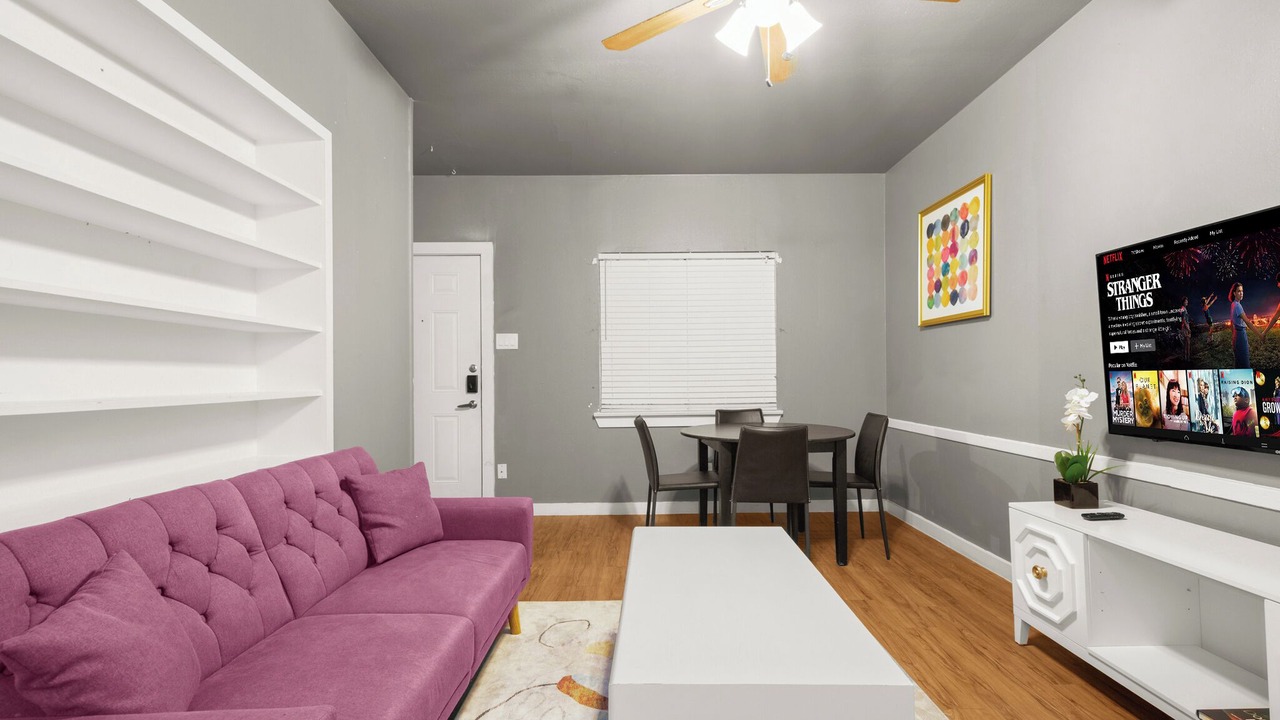 Photo of Livingroom in North University