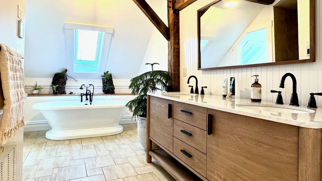 Photo of Bathroom in Belmont