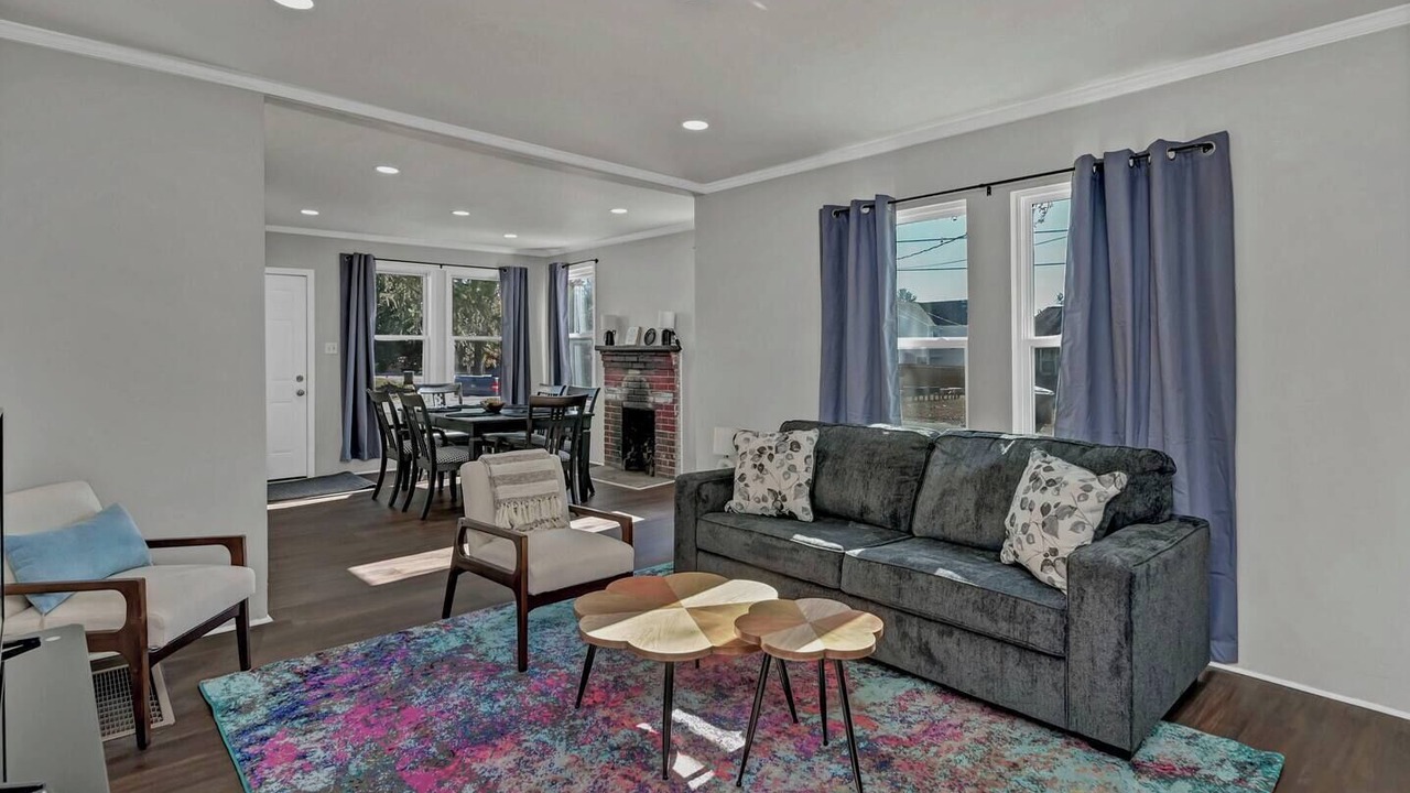 Photo of Livingroom in West Columbia