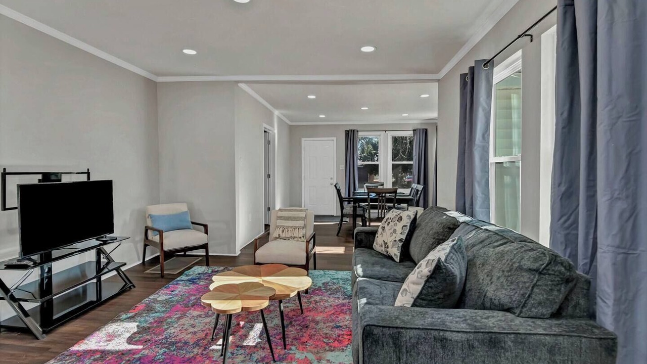 Photo of Livingroom in West Columbia