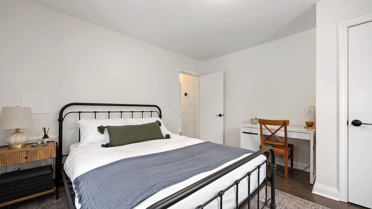 Photo of Bedroom in Sarnia
