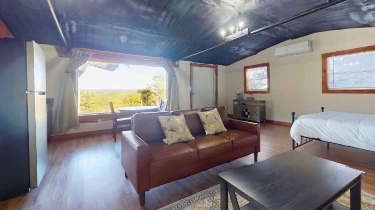Photo of Livingroom in Davis