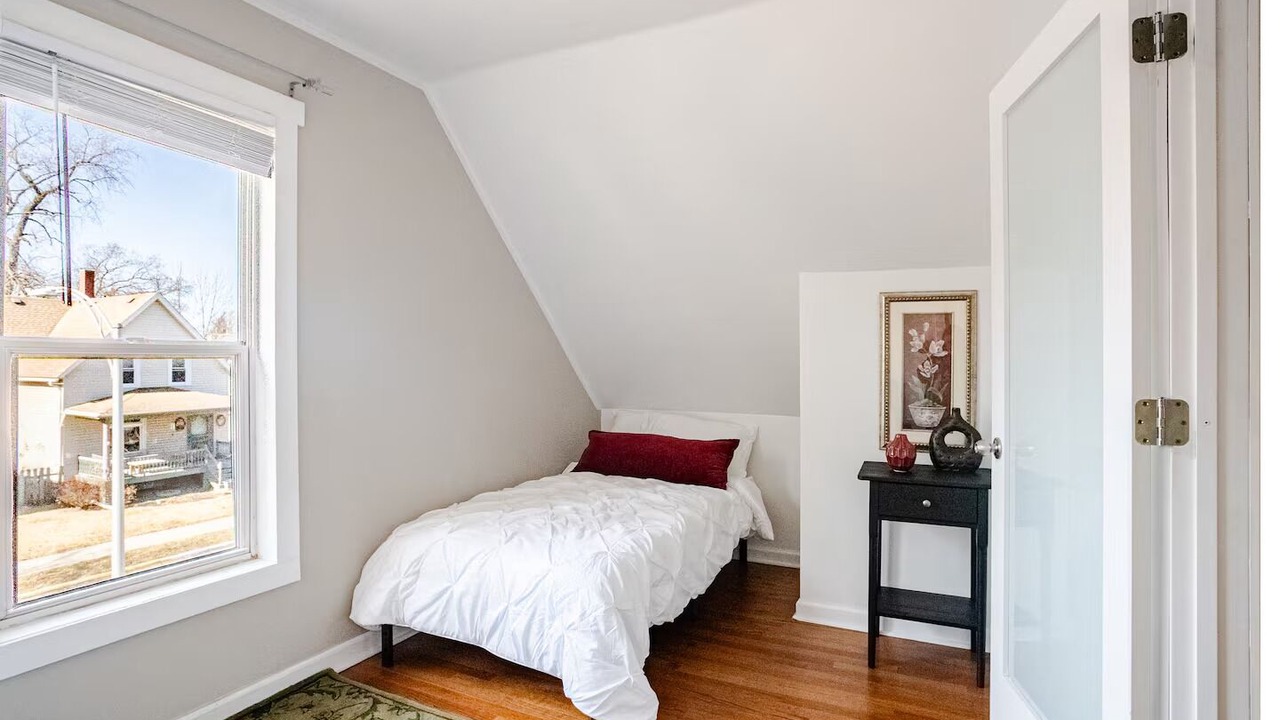 Photo of Bedroom in Forest Park