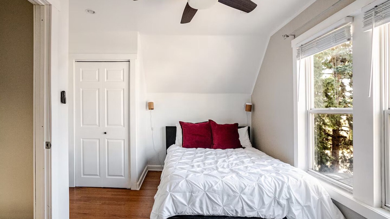 Photo of Bedroom in Forest Park