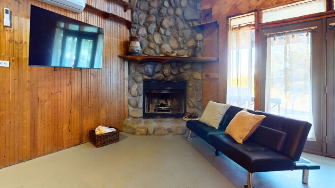 Photo of Livingroom in Davis
