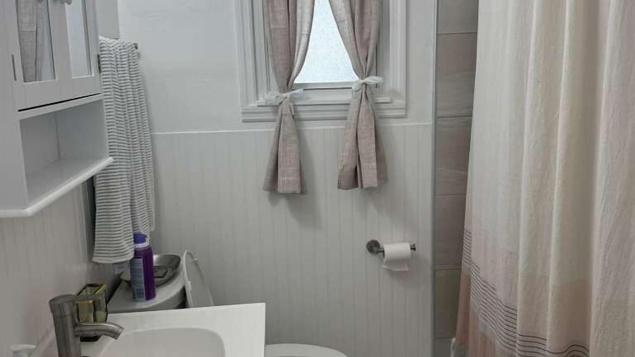 Photo of Bathroom in Brooksville