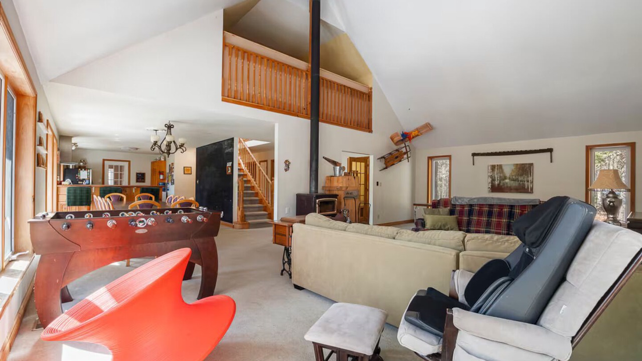 Photo of Livingroom in Bracebridge