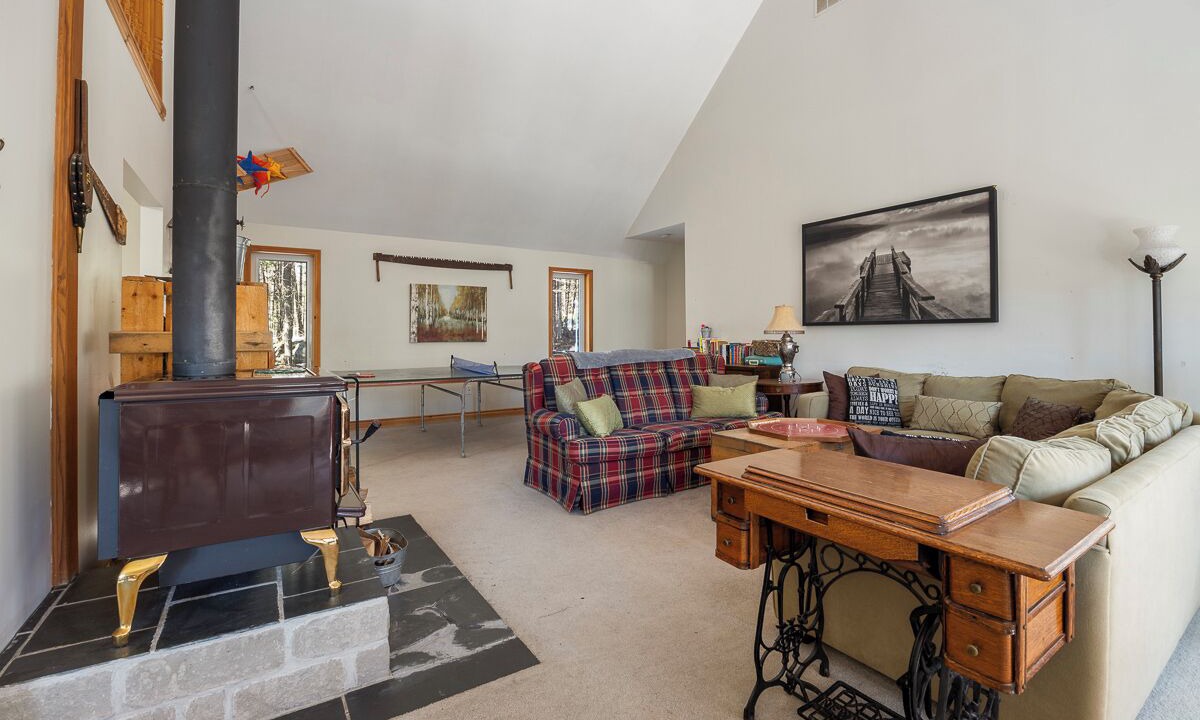 Photo of Livingroom in Bracebridge