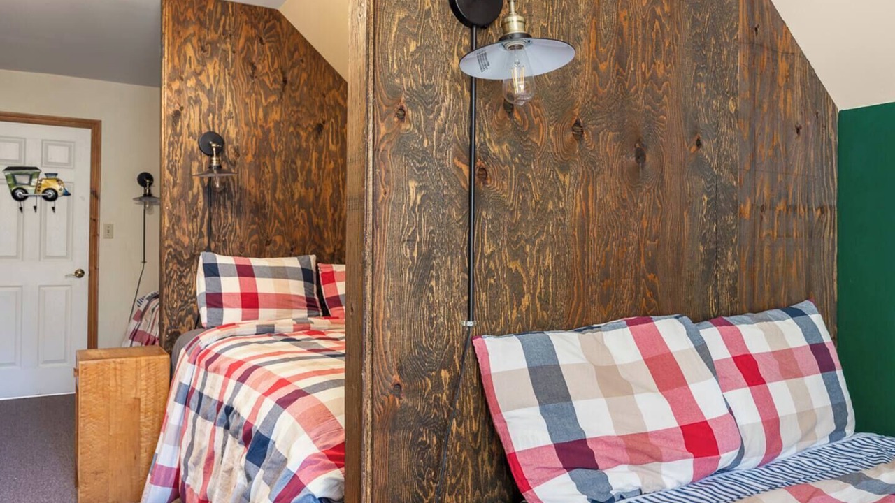 Photo of Bedroom in Bracebridge