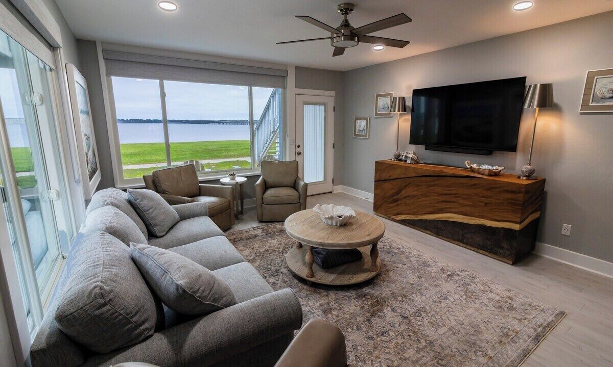 Photo of Livingroom in Panacea