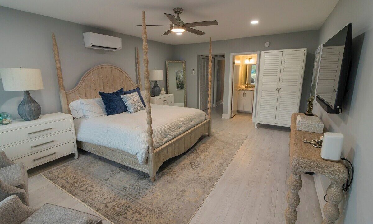 Photo of Bedroom in Panacea