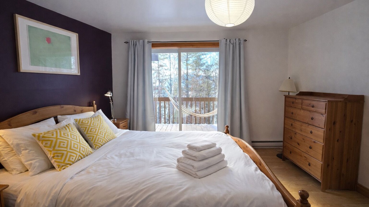 Photo of Bedroom in Baie-St-Paul