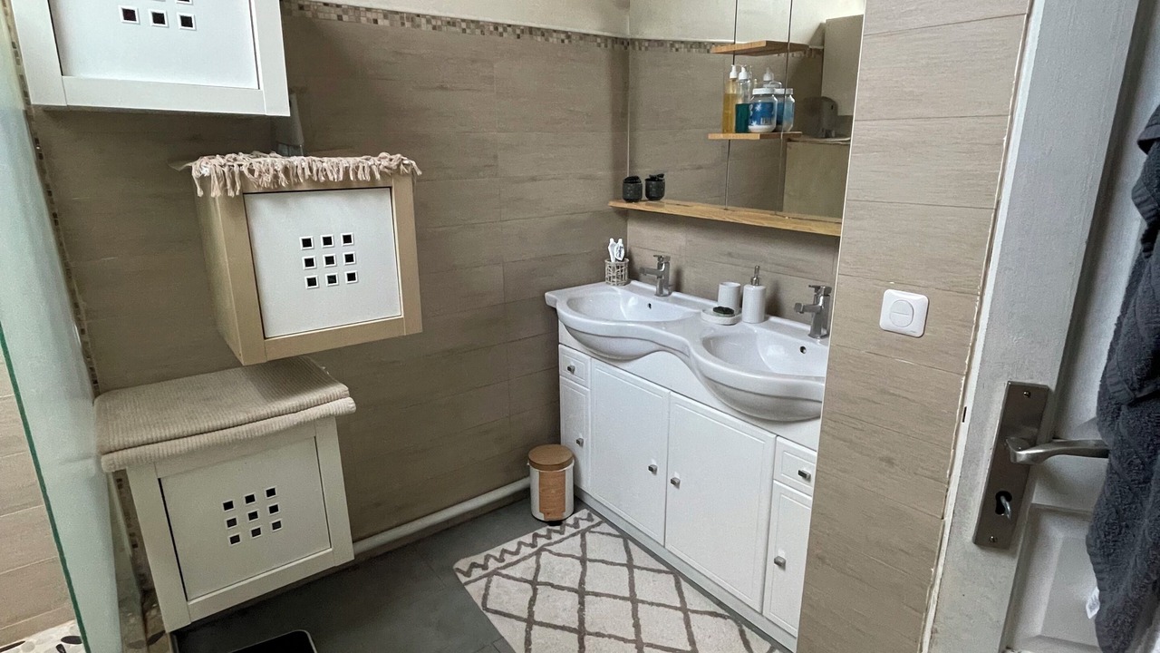 Photo of Bathroom in Eragny