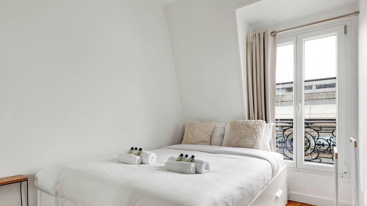 Photo of Bedroom in Val-de-Grace