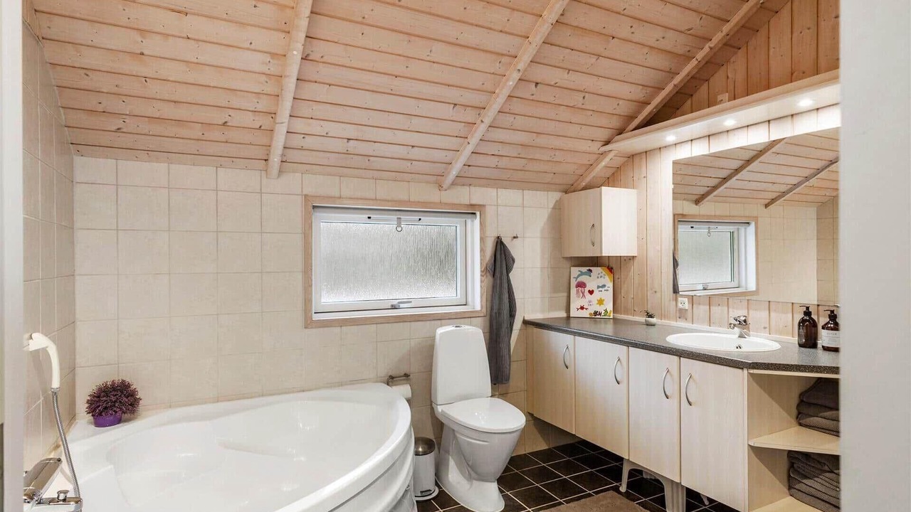 Photo of Bathroom in Thyholm