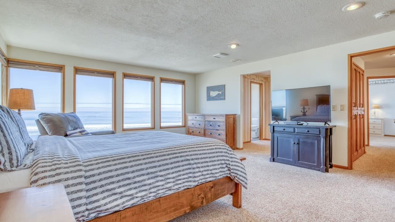 Photo of Bedroom in Roads End