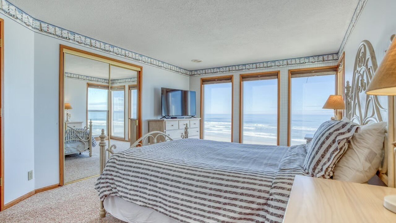 Photo of Bedroom in Roads End